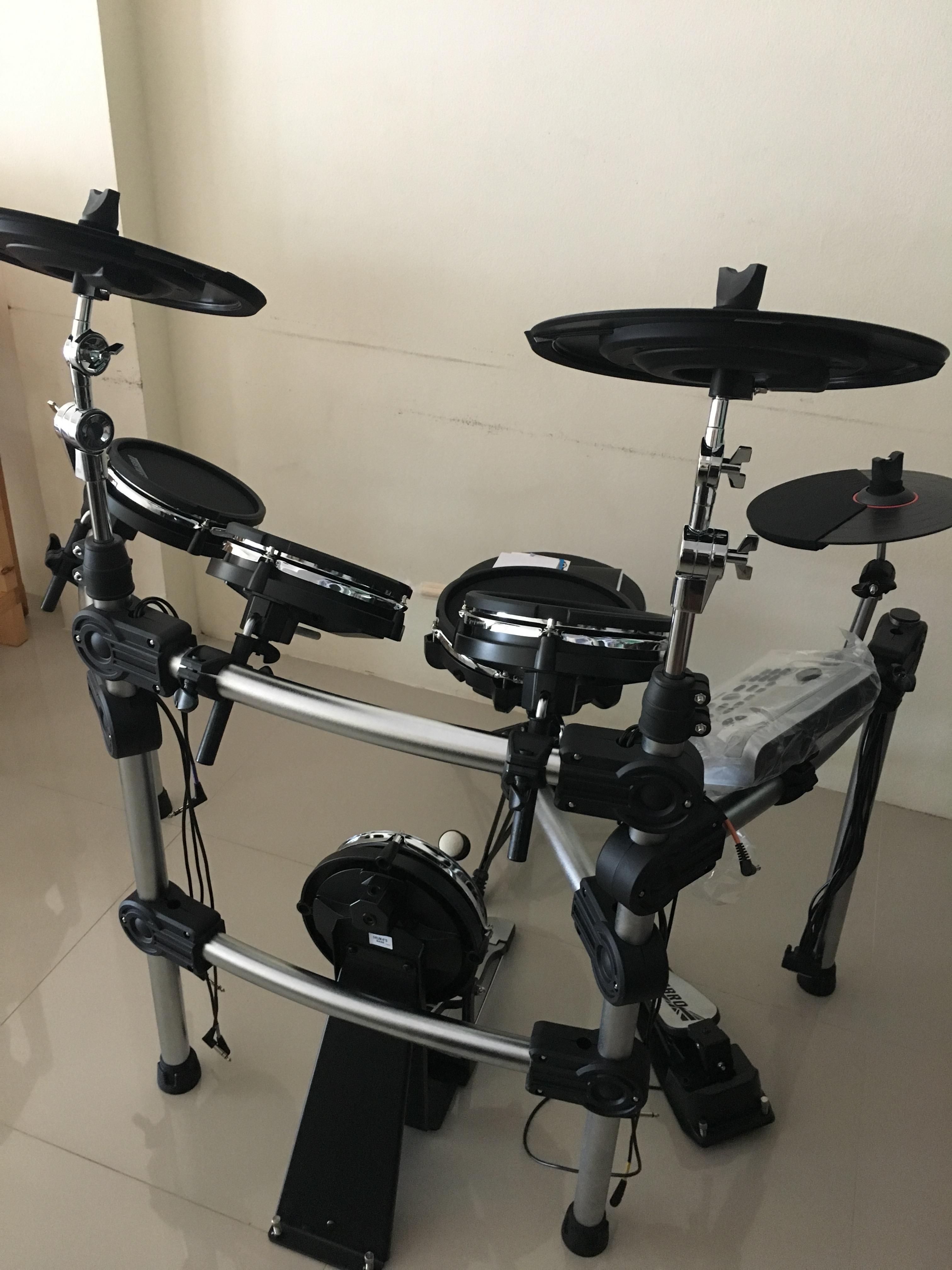 กลองไฟฟ้า Carlsbro csd 500 ราคา 19,000 สนใจรายละเอียด โทร.086-2032849 Line:@bdc_music