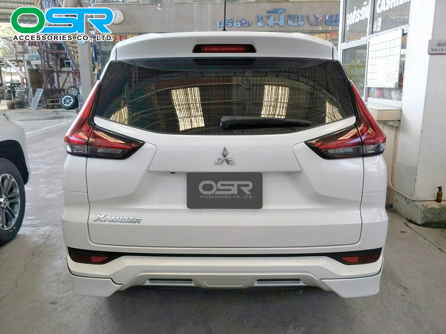 ชุดแต่งรถ-สเกิร์ต-อุปกรณ์แต่งรถ Mitsubishi Xpander ทรง OEM By OSR