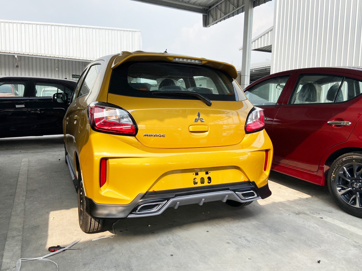 ชุดแต่งรถ สเกิร์ต-สปอยเลอร์ New Mitsubishi Mirage 2020 ทรง SR-Limited By OSR