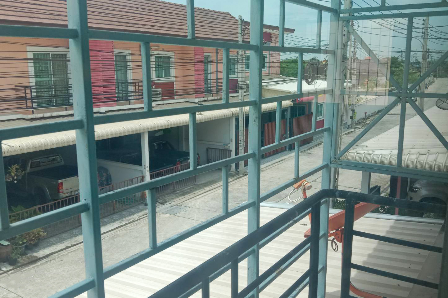 73619-ขายทาวน์เฮ้าส์ หมู่บ้านฟ้าใสวิลล์ อมตะนคร พานทอง ชลบุรี