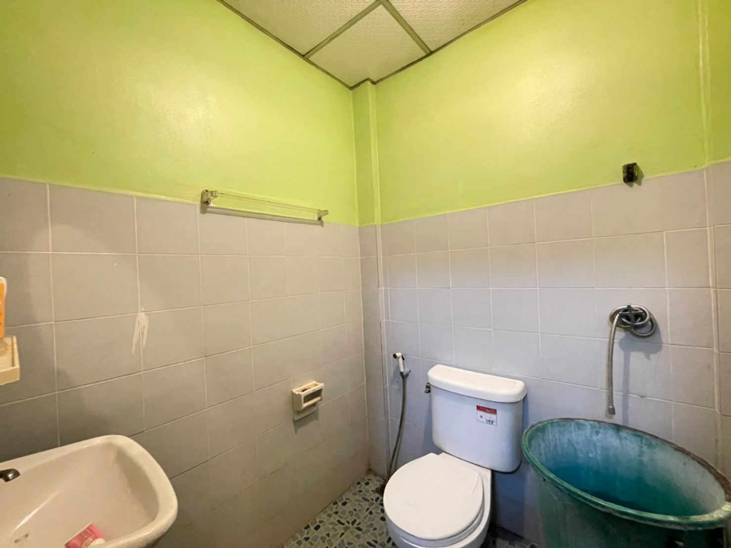 76983-ขายทาวน์เฮ้าส์ หมู่บ้านรัตนาวดี ใกล้รถไฟฟ้า เซ็นทรัลเวสต์เกท บางบัวทอง นนทบุรี