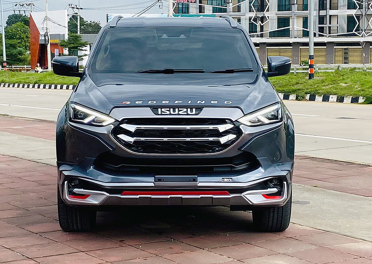 ชุดแต่งรถ All New Isuzu Mu-X 2021 ทรง Redefined สำนักแต่ง FREEFORM