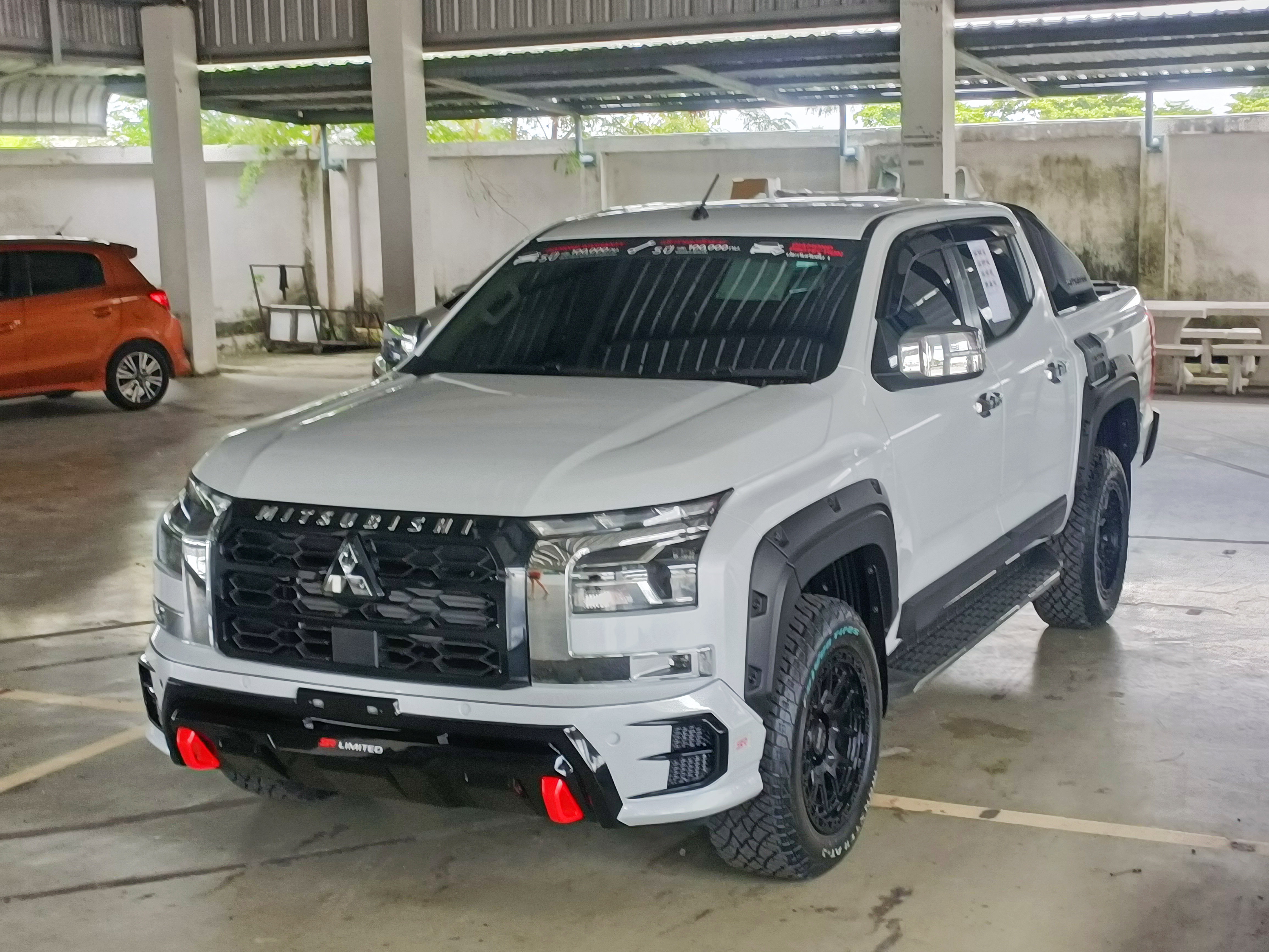 ชุดแต่งรถ New Triton 2023 [Double Cab] ทรง SR-Limited