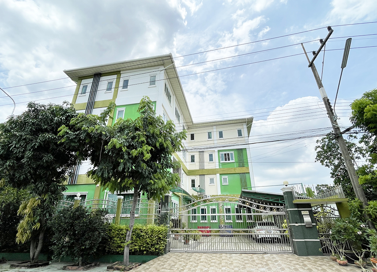 ขายสำนักงาน 4 ชั้น ขาดทุน 5 ล้าน ขายถูกที่สุดในย่านรังสิต ติดถนนหลัก ถนนรังสิต-คลองสอง ปทุมธานี