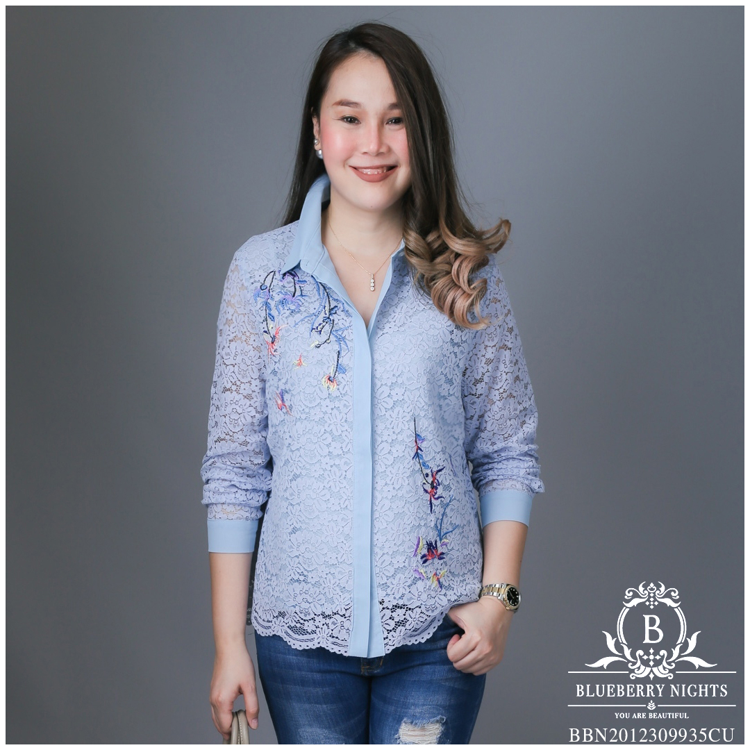 Sale+++B3629 เสื้อเชิ้ตลูกไม้อิตาลีปักลายดอกไม้ ผ้าลูกไม้อิตาลีเกรดพรีเมี่ยมเนื้อนุ่มเบาใส่สบายมากค่ะ แพทเทิร์นเสื้อเชิ้ตกระดุมหน้ายาวตลอด ดีเทลด้านหน้าปักดิ้นลายดอกไม้สวยหรูค่ะ มีซับในทั้งตัว ♡เหมาะสำหรับสาวๆรอบอก(36-44)♡ รุ่นใหม่ ขายดีมากๆ