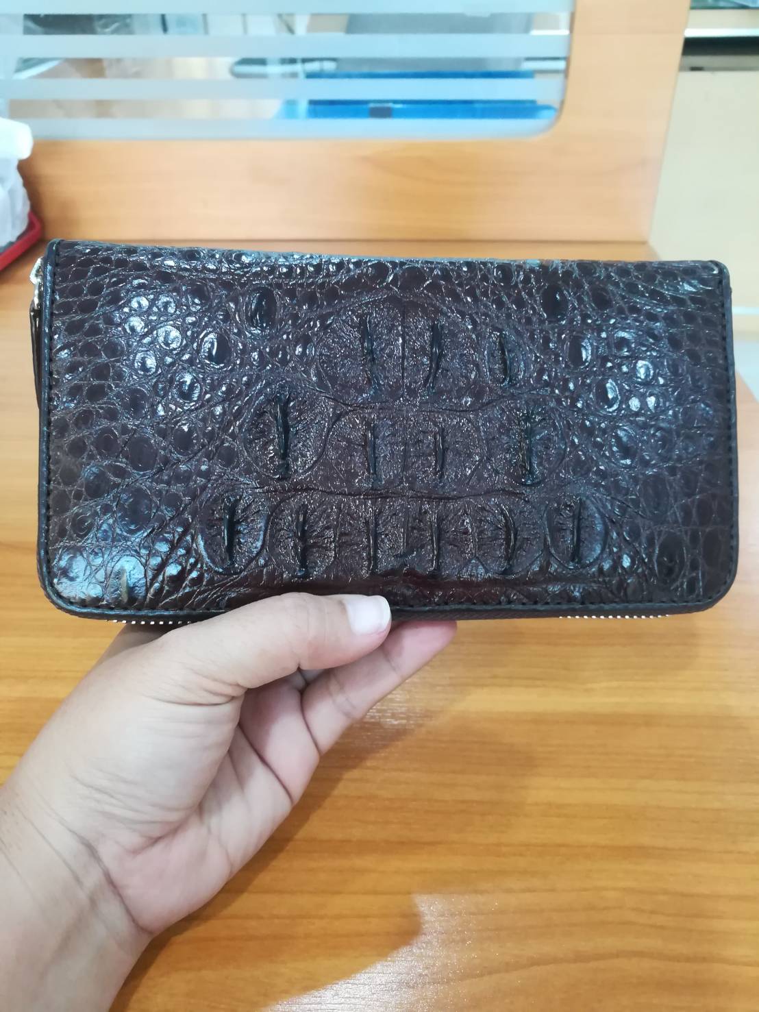 กระเป๋าหนังจระเข้แท้แบบซิปเดี่ยว(หนังกระดูกหัว)