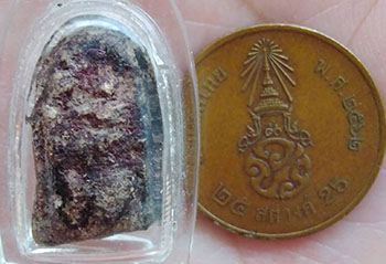 พระคงจิ๋ว เนื้อผงจุ่มรัก หลวงพ่อพริ้ง วัดบางปะกอก ฝั่งธนฯ