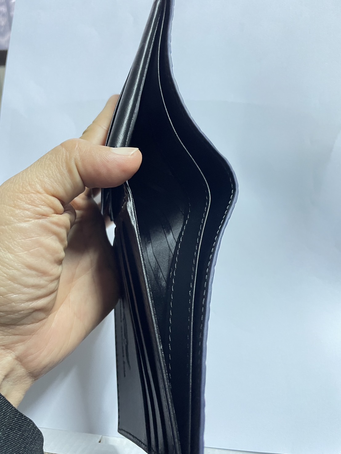 กระเป๋าหนังจระเข้แท้ หนังท้อง