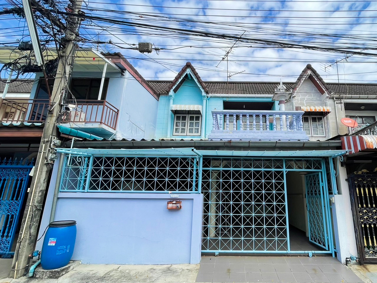 81579-ขายทาวน์เฮ้าส์ หมู่บ้านอยู่เจริญ บางเขน กรุงเทพ