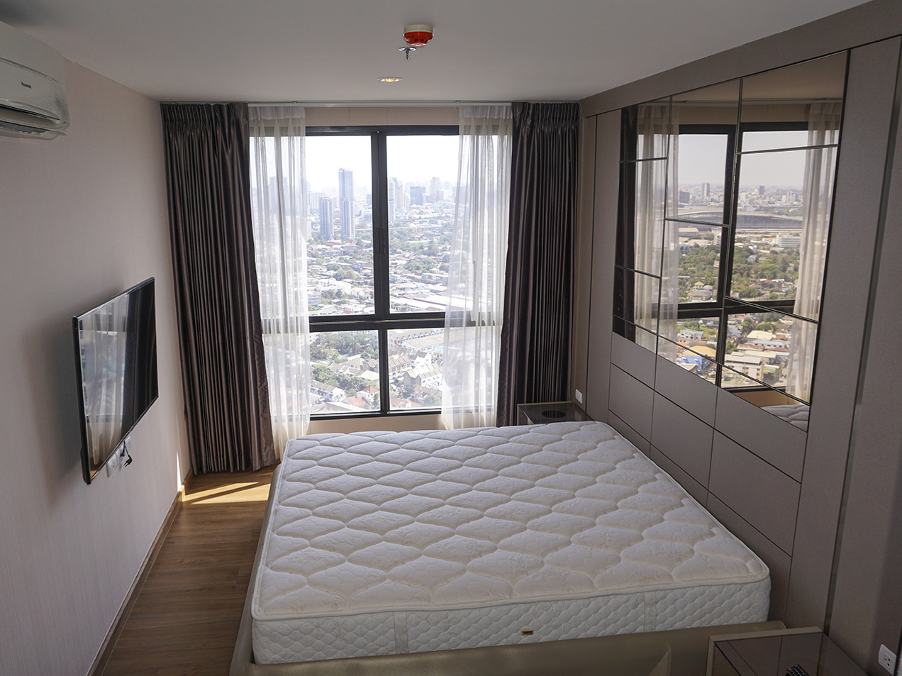 31248-ขายคอนโด เดอะทรี อินเตอร์เชนจ์ ใกล้ MRT เตาปูน บางซื่อ กรุงเทพ