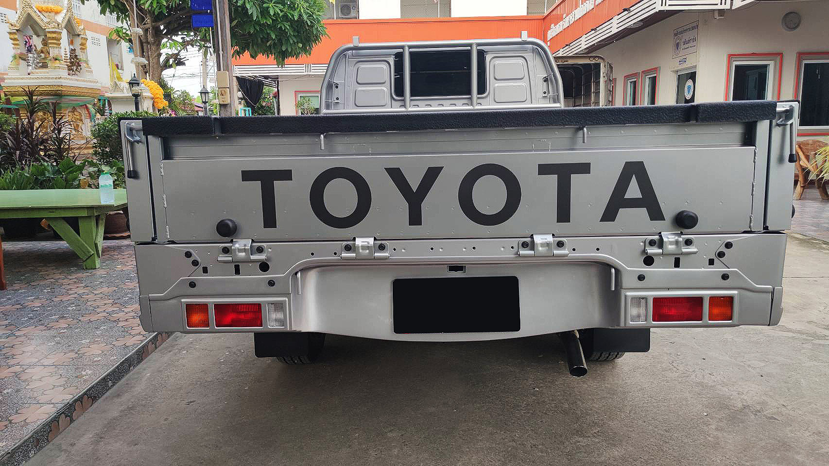 ชุดแต่งรถ-สเกิร์ต-อุปกรณ์แต่งรถ Toyota Hilux Champ 2023