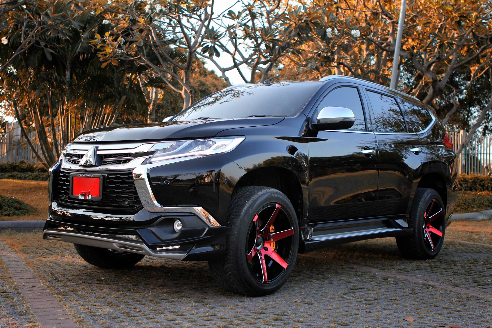 ชุดแต่งรถ สเกิร์ต-สปอยเลอร์ Pajero Sport 2016 ทรง Ativus by OSR