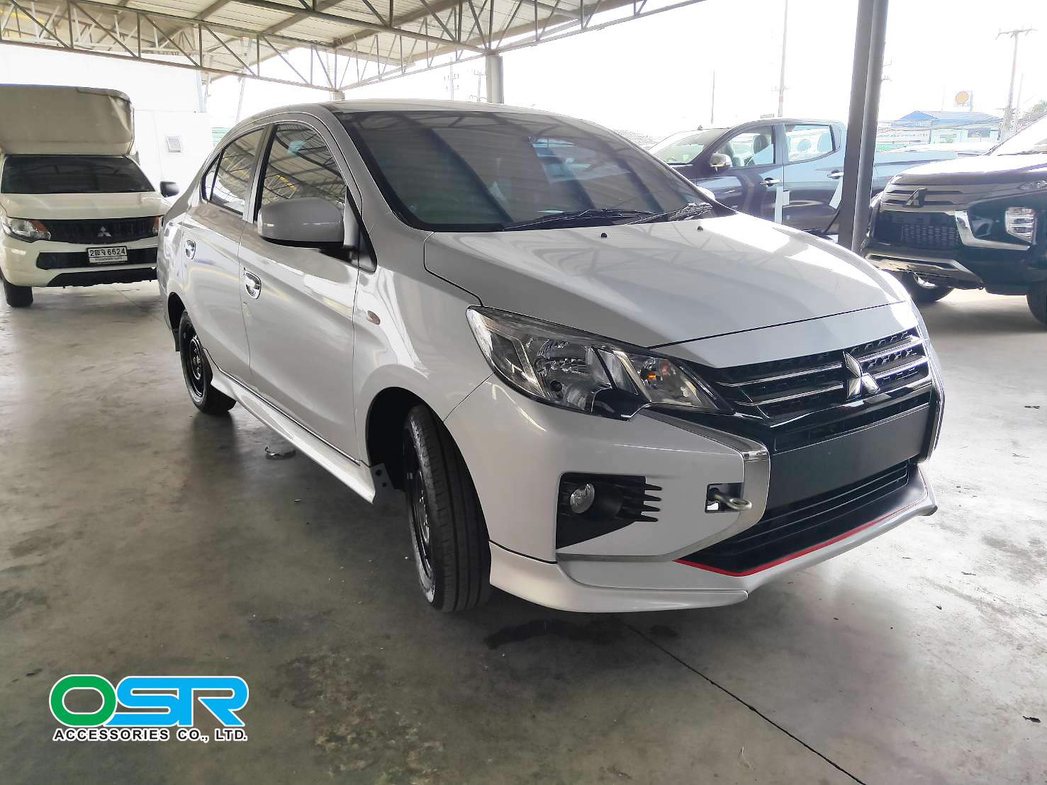 ชุดแต่งรถ สเกิร์ต-สปอยเลอร์ New Mitsubishi Attrage ทรง OEM By OSR