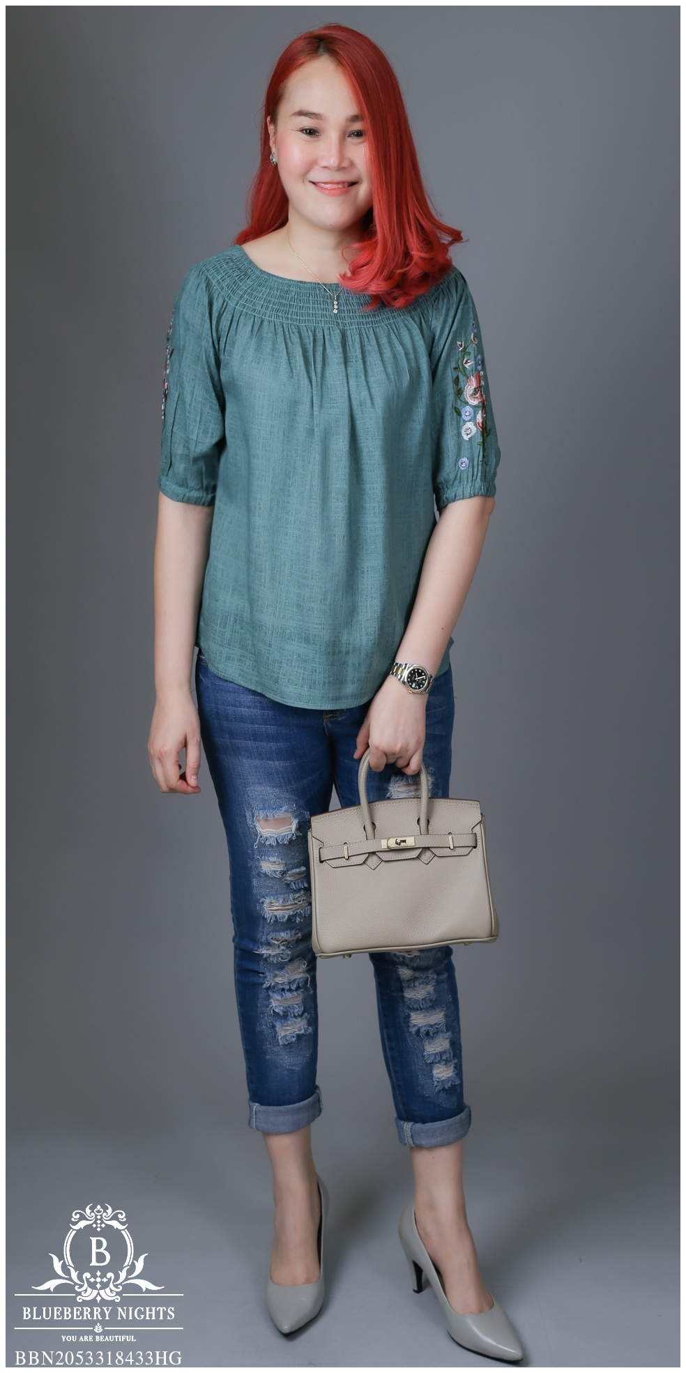 SaLe++#Blueberry Nights B3436**พรีเมี่ยมเสื้อทีเชิ้ต 2-สไตล์ คอตต้อนเบลนด์สีพื้นปักลายคลาสสิค คอลเลคชั่นสุดหรู สไตล์บลูเบอร์รี่ไนท์ ผ้าคอตต้อนผสมลินินเกรดพรีเมี่ยม ผ้าเนื้อดีมากสัมผัสนุ่มเบาใส่สบายค่ะ แพทเทิร์นเสื้อทีเชิ้ตคอยางยืดอิลาสติก ใส่ได้2สไตล์ แบบ