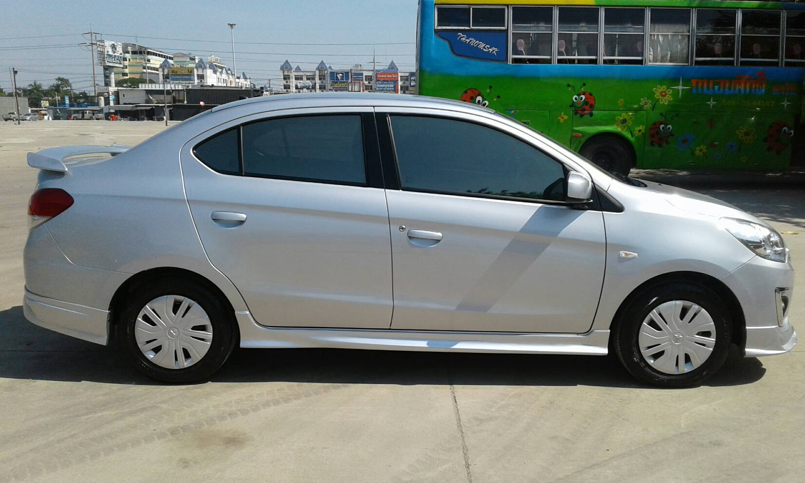 ชุดแต่งรถ สเกิร์ต-สปอยเลอร์ Attrage ทรง SR-Limited