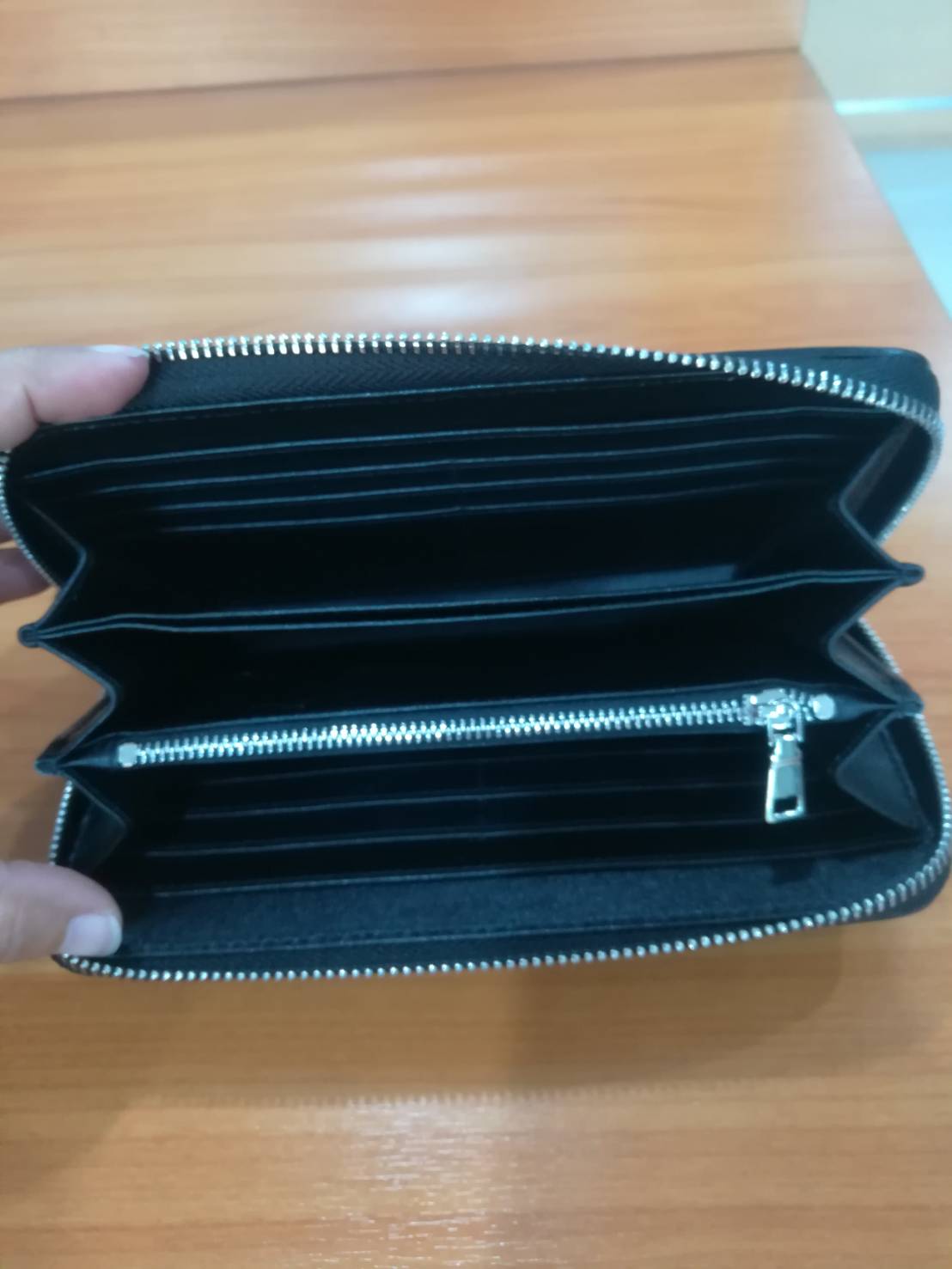 กระเป๋าหนังจระเข้แท้แบบซิปเดี่ยว(หนังกระดูกหัว)