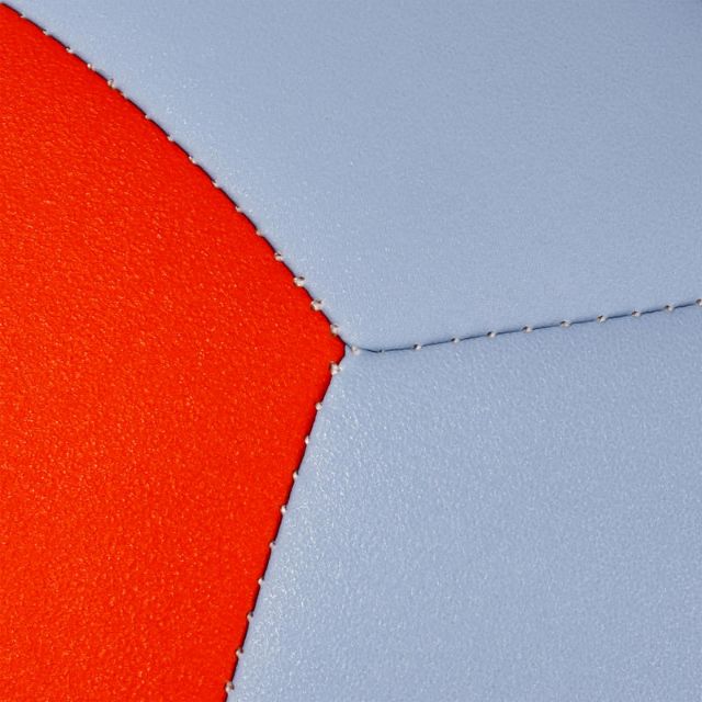 ลูกวอลเลย์บอลรุ่น V100 ของแท้ 100%