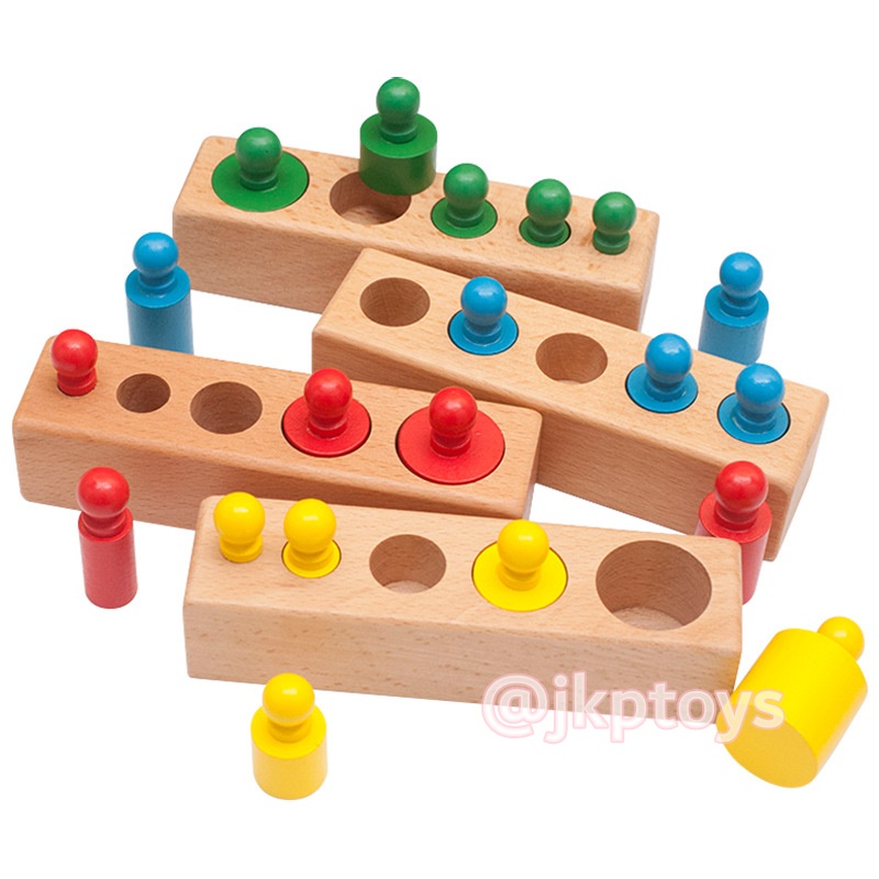 ของเล่นไม้เสริมพัฒนาการ ของเล่นไม้มอนเตสซอรี่ กระบอกจุก Knobbed Cylinder Blocks ยกเซต 4 สี/ชุดของเล่นไม้ทรงกระบอกหลายสีสัน