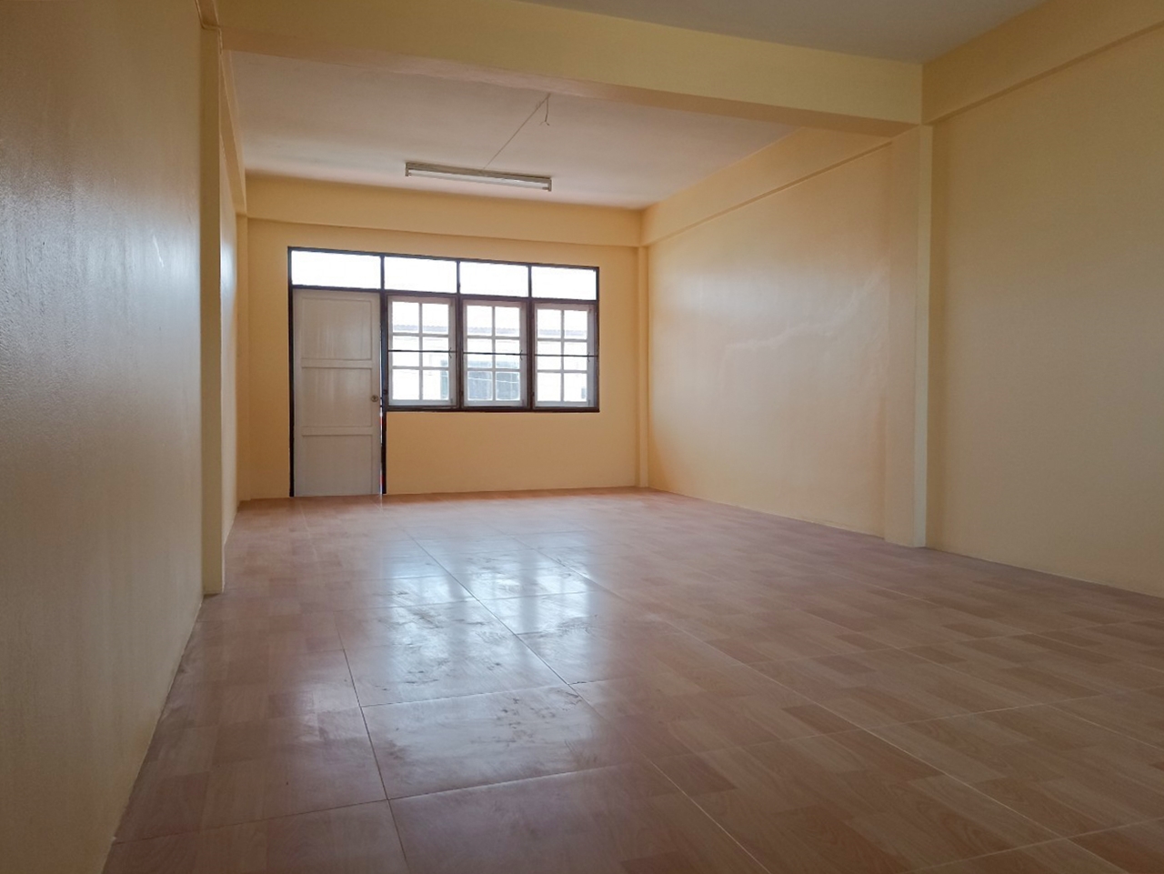 75023-ขายอาคารพาณิชย์ ถนนพระยาสัจจา เสม็ด ชลบุรี