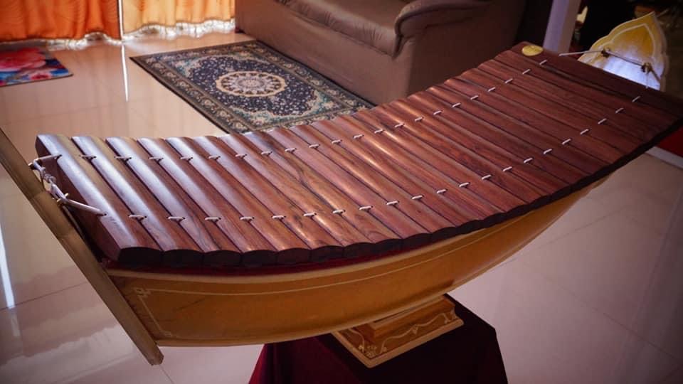 ระนาดพร้อมผืนไม้ชิงชัน-ระนาดเอกไม้ชิงชัน ราคา 9,000 - 9,900 - 12,000฿ สั่งสินค้า Line:@bdc_musicโทร 086-2032849