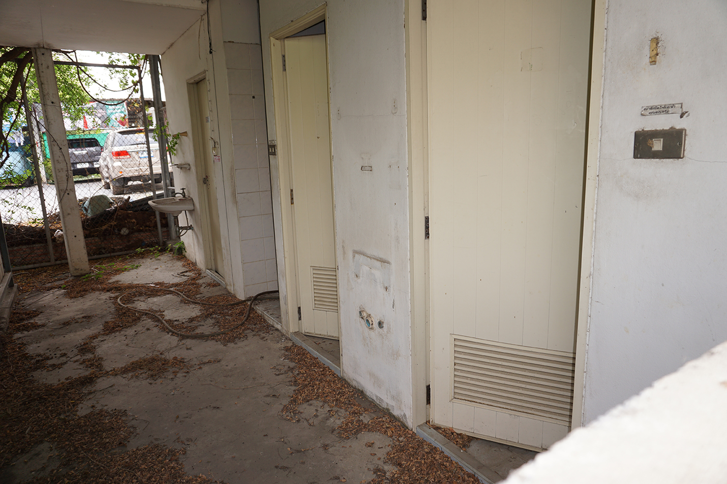 83460-ขายที่ดินพร้อมอาคารสำนักงาน ถนนโรจนะ ซอยวัดคานหาม อยุธยา