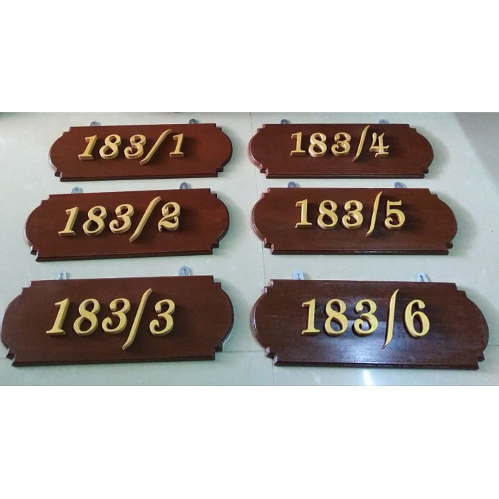 ป้ายบ้านเลขที่ไม้สัก พร้อมตัวเลขไม้สักสีทอง เลือกเปลี่ยนเลขที่บ้านได้ ขนาด 35 X 13 ซม. ***ตัวเลขรวมกันไม่เกิน 5 ตัว ***