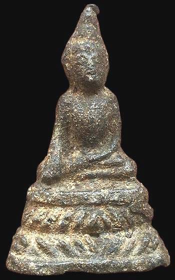 พระบูชาเล็ก ปางมารวิชัย ฐานบัวรอบ เนื้อชินสนิมแดง กรุวัดโปรดเกษ นนทบุรี