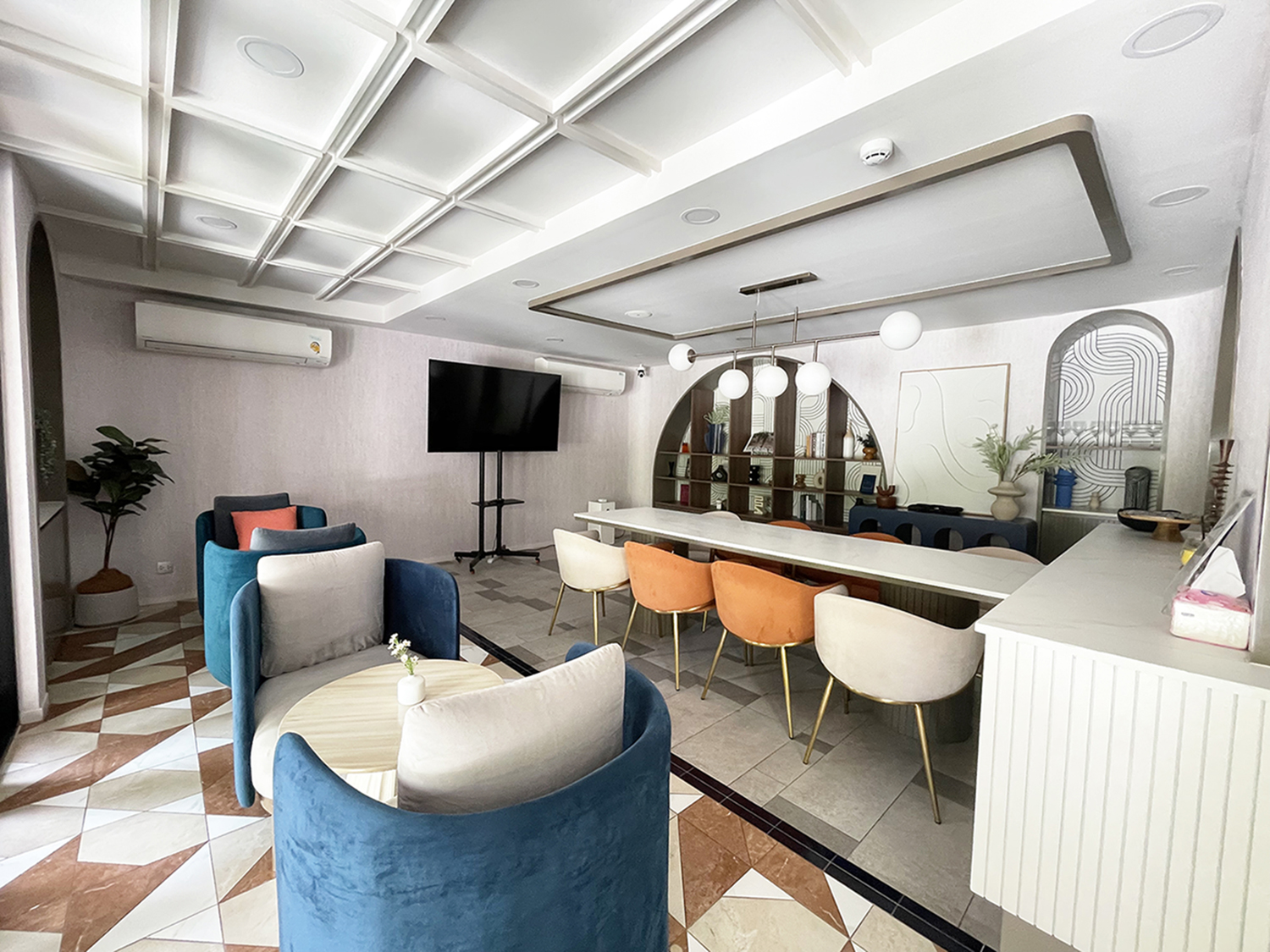 ขายคอนโดพร้อมผู้เช่า แอทโมซ พอร์เทรด ศรีสมาน