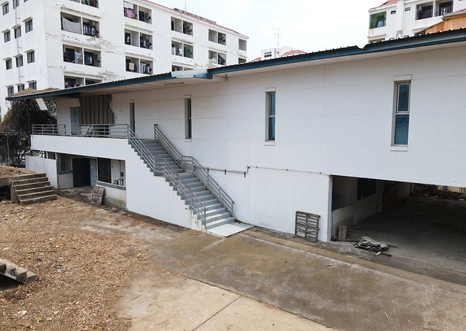 83460-ขายที่ดินพร้อมอาคารสำนักงาน ถนนโรจนะ ซอยวัดคานหาม อยุธยา