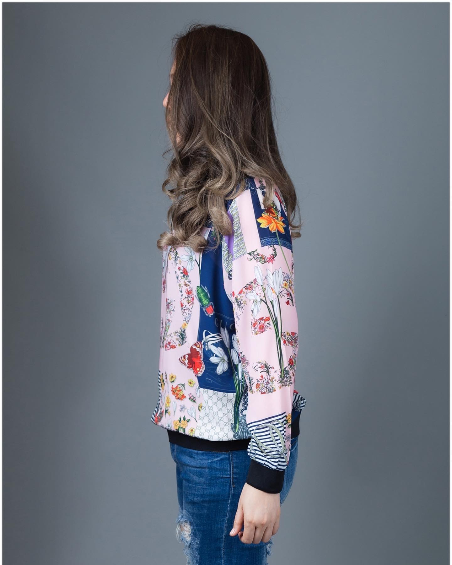 Sale+++#Blueberry Nights B3690 เสื้อทีเชิ้ตแขนยาว ผ้าโพลีเอสเตอร์ผสมเนื้อนุ่มเกรดพรีเมี่ยม ตัดเย็บสวยเนี้ยบสไตล์แบรนด์เนมสุดหรู ดีเทลพิมพ์ลายแบรนด์เนมสีคมชัดสวยเป๊ะ เหมาะสำหรับสาวๆๆรอบอก(36-46) ใส่สวยได้ทุกๆโอกาส หรูหราไฮคลาส ใส่สบายมากค่ะ 3 แบรนด์สไตล์ N