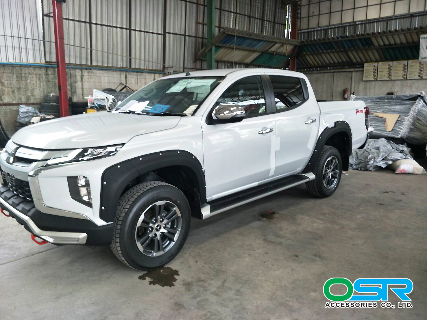ชุดคิ้วล้อ มีหมุด 6 นิ้ว New Triton 2019-2020 ทรง SX (ใส่ Tritonได้ทุกรุ่น)