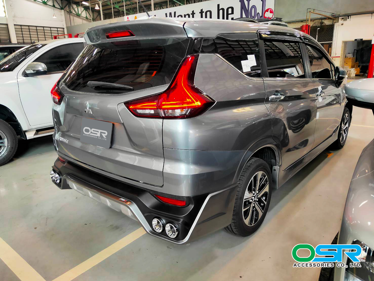 ชุดแต่งรถ-สเกิร์ต-อุปกรณ์แต่งรถ Mitsubishi Xpander ทรง IDEO By OSR