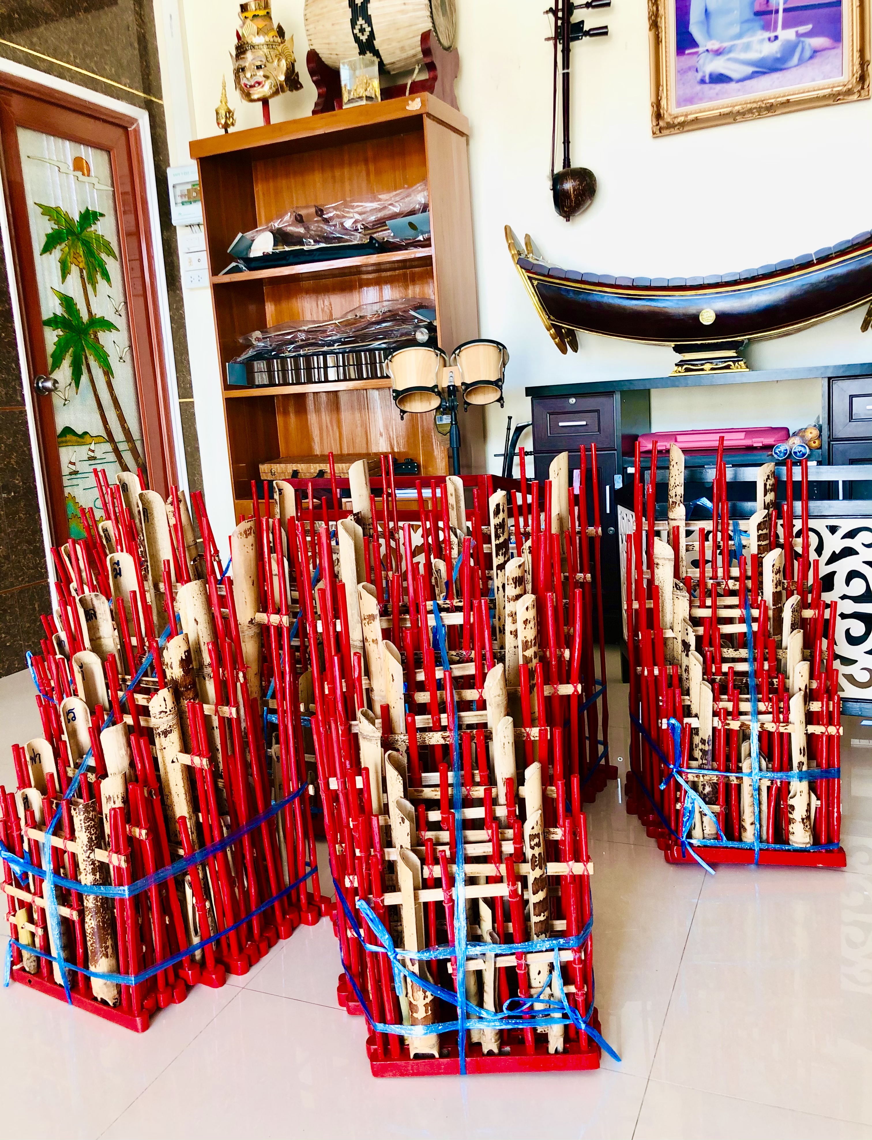 อังกะลุง ราคา 7,390 - 7,990 - 8,500สนใจติดต่อ Line: @bdc_music โทร. 086-2032849