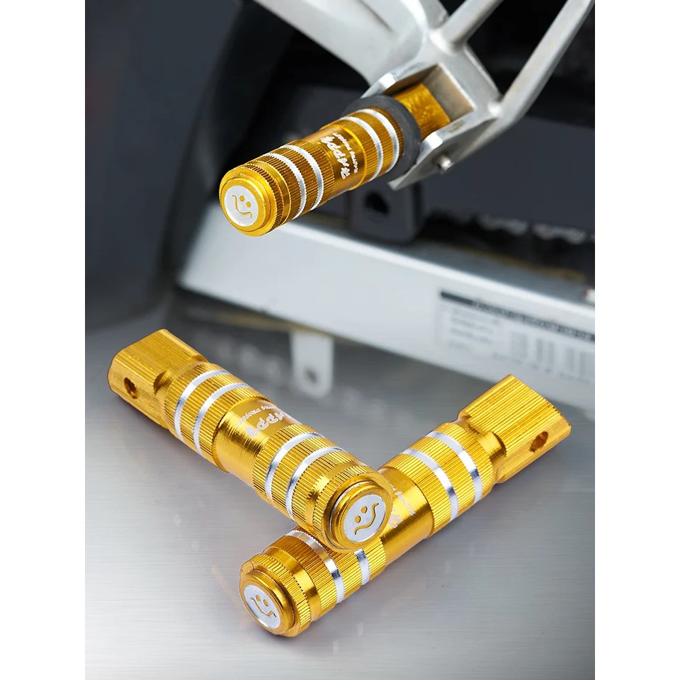 !!สินค้าขายดี!! ที่พักเท้าหลังสำหรับรถมอเตอร์ไซค์ Rear Footrest Set