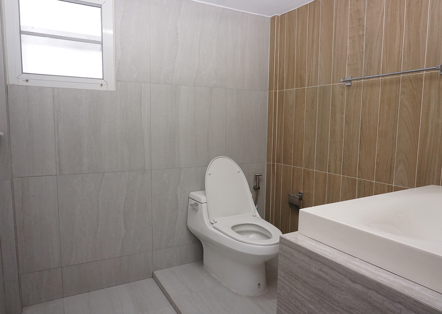 68373-ขายที่ดินพร้อมบ้าน ตำบลสามโก้ อำเภอสามโก้ อ่างทอง