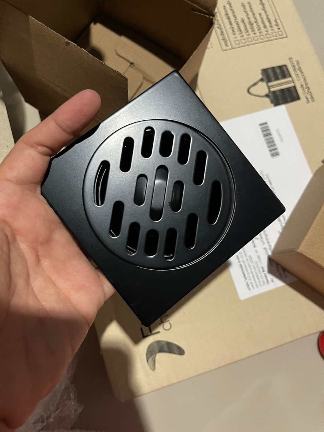 (D1 ไม่มีทองเหลือง) ตะแกรงกันกลิ่น ดักกลิ่น ป้องกันแมลง กันกลิ่นเข้าบ้าน ป้องกันน้ำไหลย้อนกลับจากท่อระบายน้ำ สแตนเลส สีดำ ดีไซน์สวย