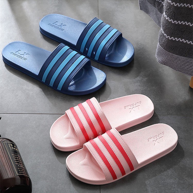 รองเท้าแตะแบบใหม่ รองเท้าแตะ ใส่ในบ้านหรือนอกบ้าน รองเท้าห้องน้ำกันลื่น ยางPVC น้ำหนักเบา