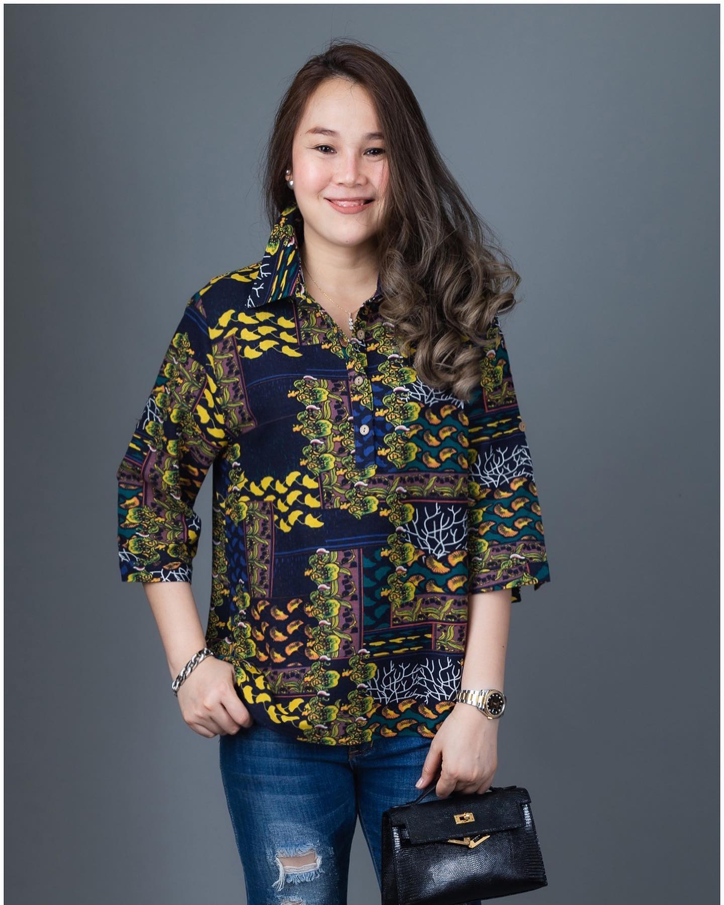 Sale+++#Blueberry Nights B3686 เสื้อผ้าฝ้ายธรรมชาติผสมลินินเนื้อดีเกรดพรีเมี่ยม เนื้อผ้านุ่มใส่สบายมากๆๆ ดีเทลเสื้อเชิ้ตกระดุมหน้า 4 เม็ด พิมพ์ลายสีสันสดใส ปลายแขนเชิ้ตติดกระดุม มีสายพับล็อคแขน เหมาะสำหรับสาวๆรอบอก(36-44) ใส่สบายมากๆ ใส่เที่ยวชิลล์ๆสวยๆ พ