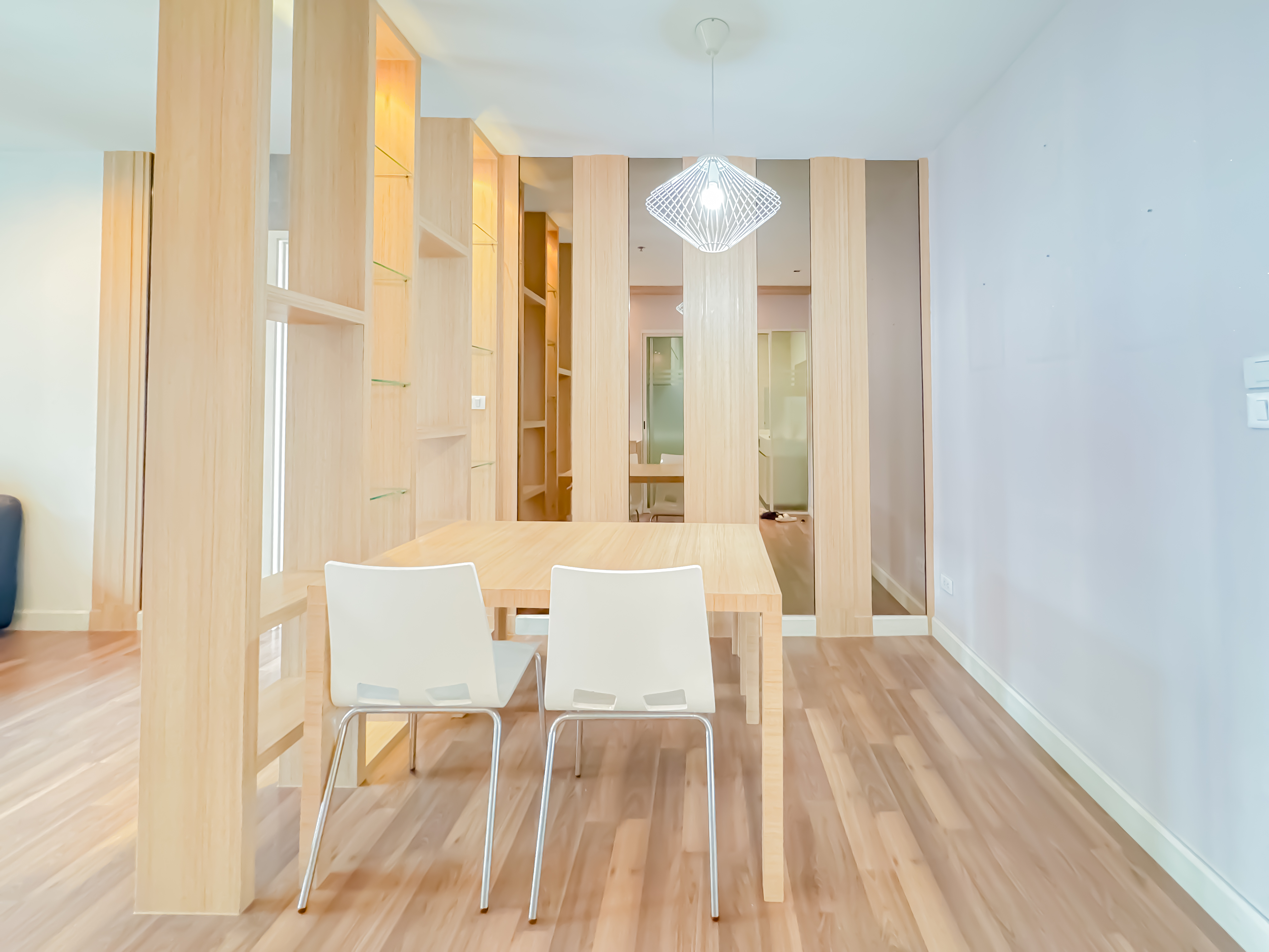 72249-ขายคอนโด The Room สาทร-ตากสิน ใกล้ BTS ตากสิน ธนบุรี กรุงเทพ