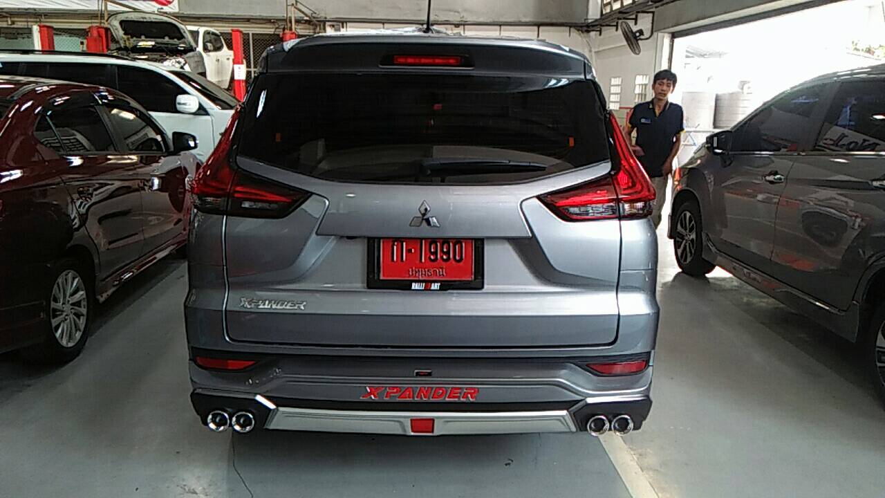 ชุดแต่งรถ-สเกิร์ต-อุปกรณ์แต่งรถ Mitsubishi Xpander ทรง SR-Limited By OSR