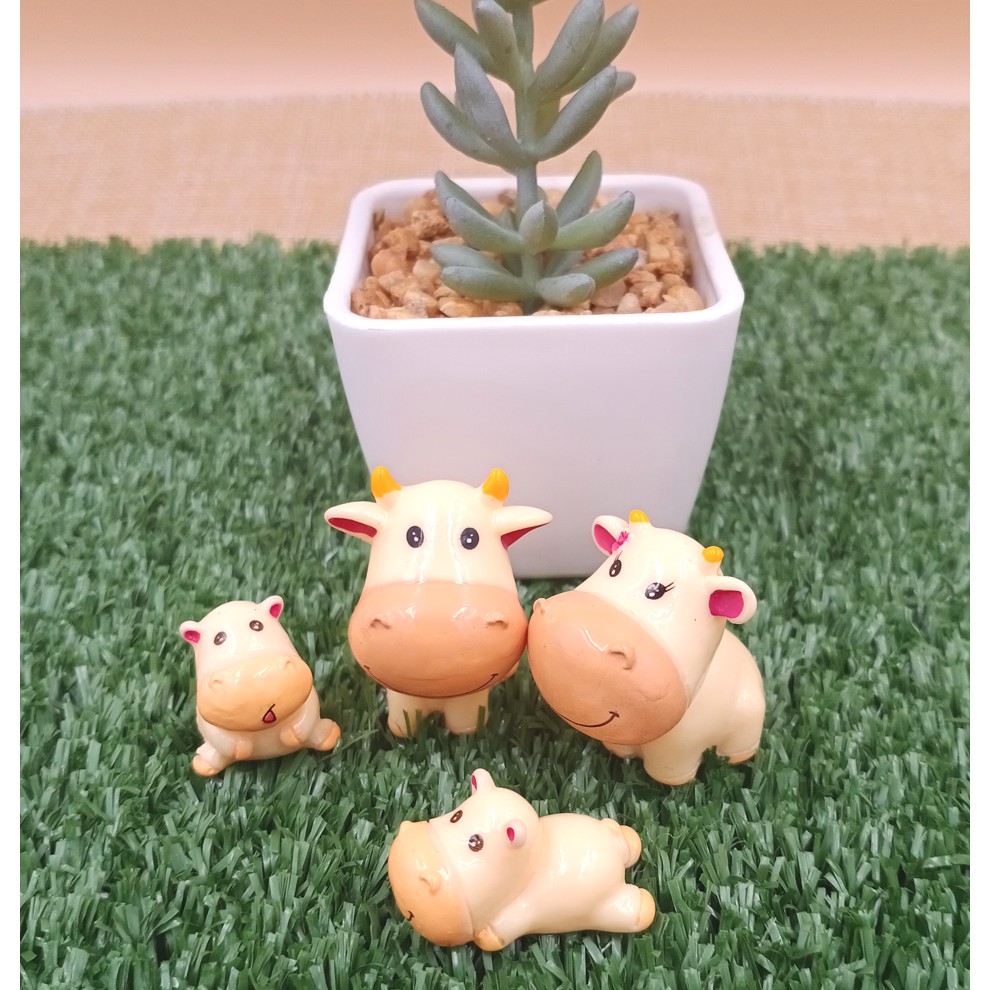 ตุ๊กตาจิ๋ว วัวตัวน้อย แต่งสวนถาด แต่งกระถาง แต่งบ้าน เซ็ต 4 ตัว (ราคานี้เป็นราคา/1 ชุด 4 ตัว)