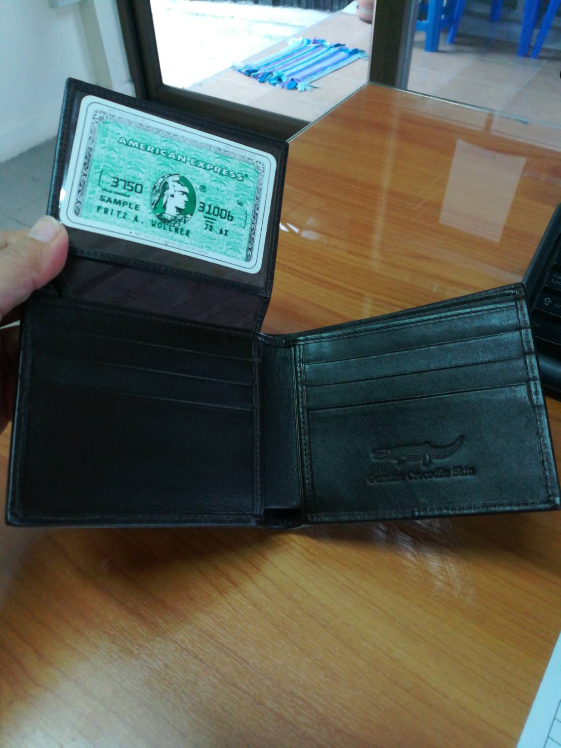 กระเป๋าหนังจระเข้แท้(กระดูกหาง)