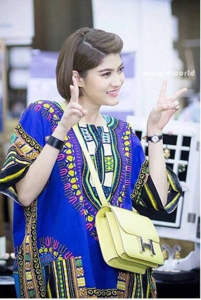 Sale++D8159**Jungo Dress **เดรส ลาย จังโก้ สีน้ำเงิน ผ้าคอตต้อนพิมพ์ลายสีสันสดใส มีกระเป๋าหน้า 2 ข้าง Size : อก 52 เอว 52 สะโพก 52” ความยาว 33”