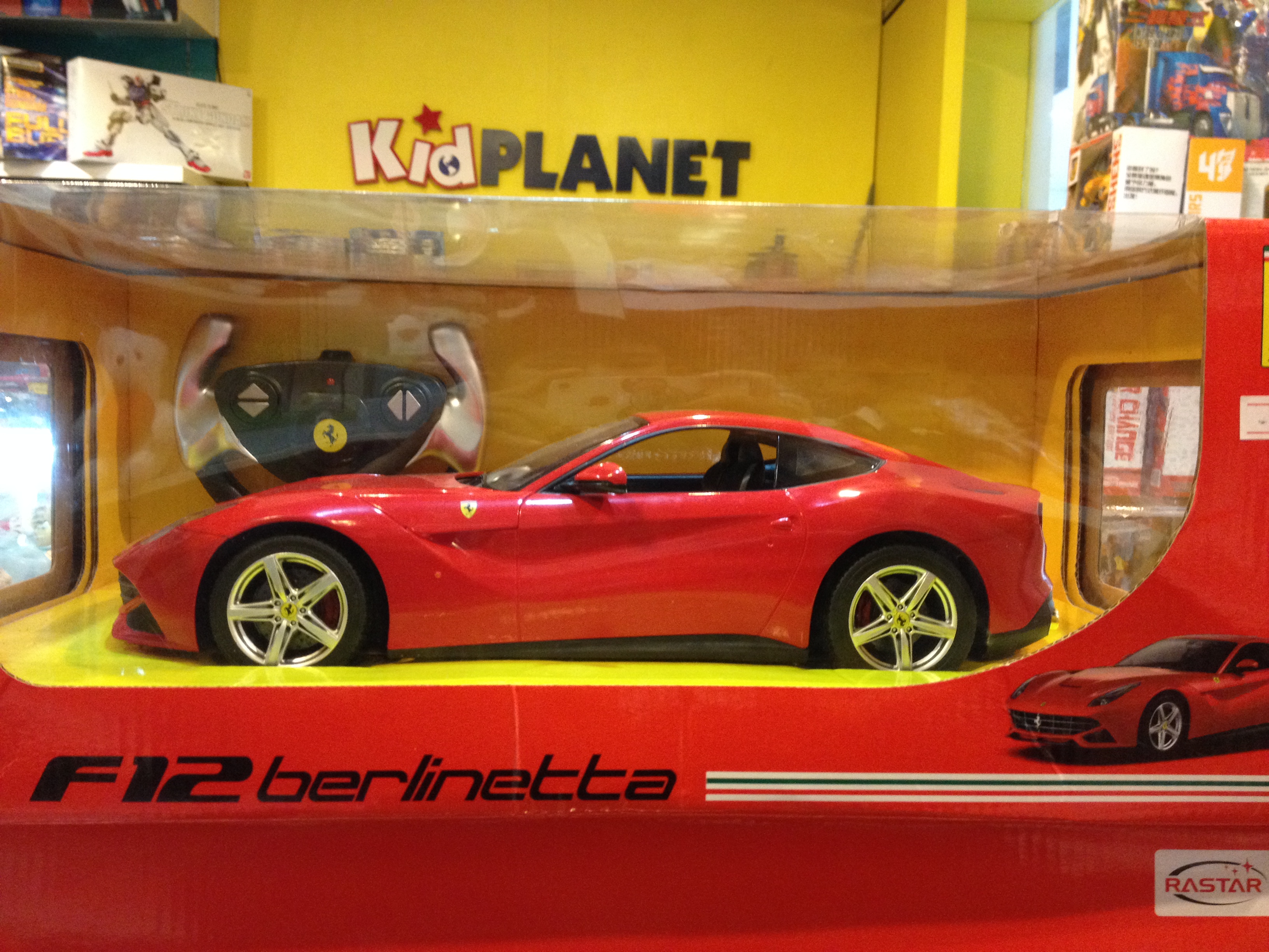 1:14 Ferrari : F12 berlinetta