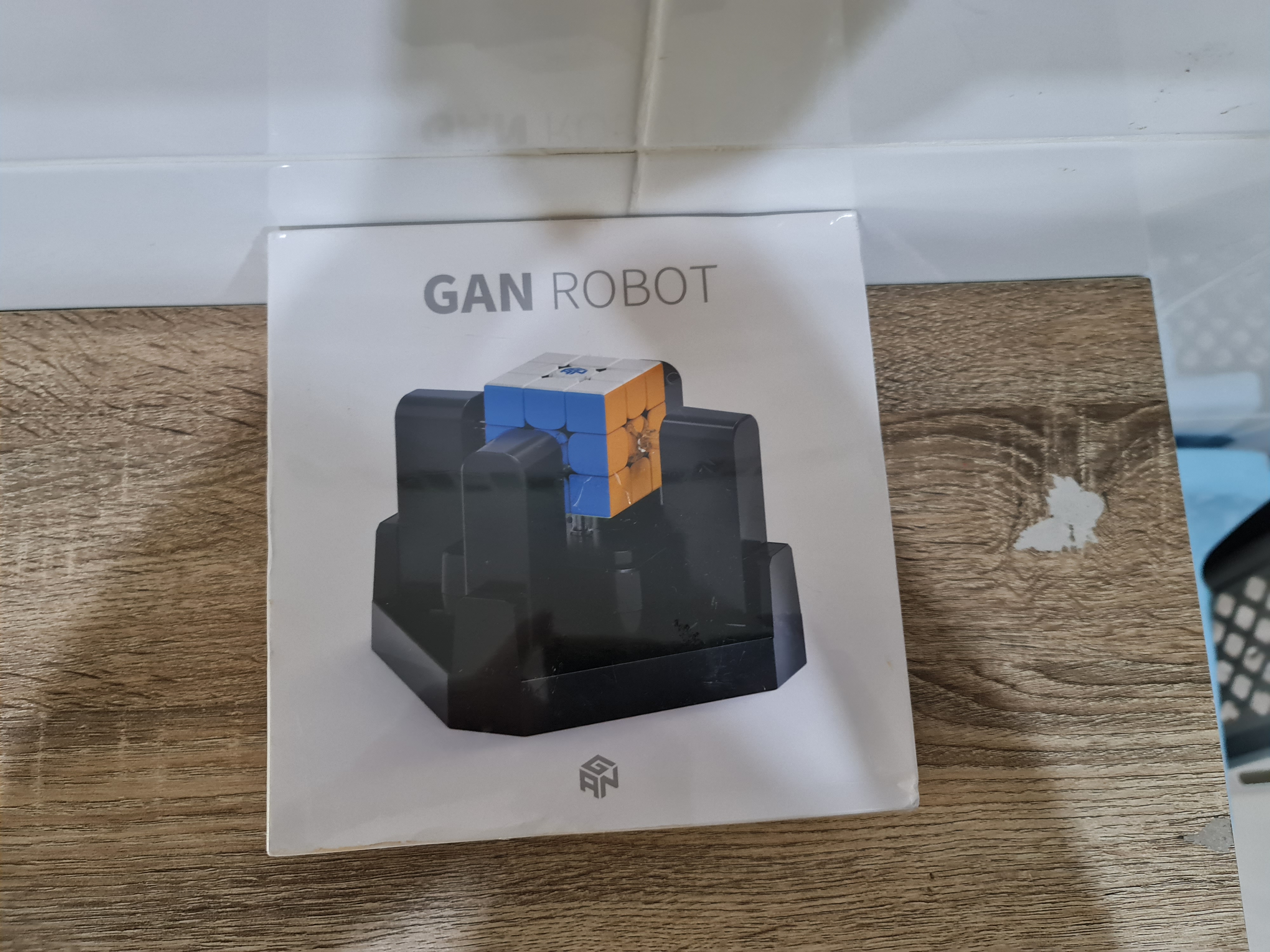 Gan Robot เครืองเล่นรูบิคอัจฉริยะ