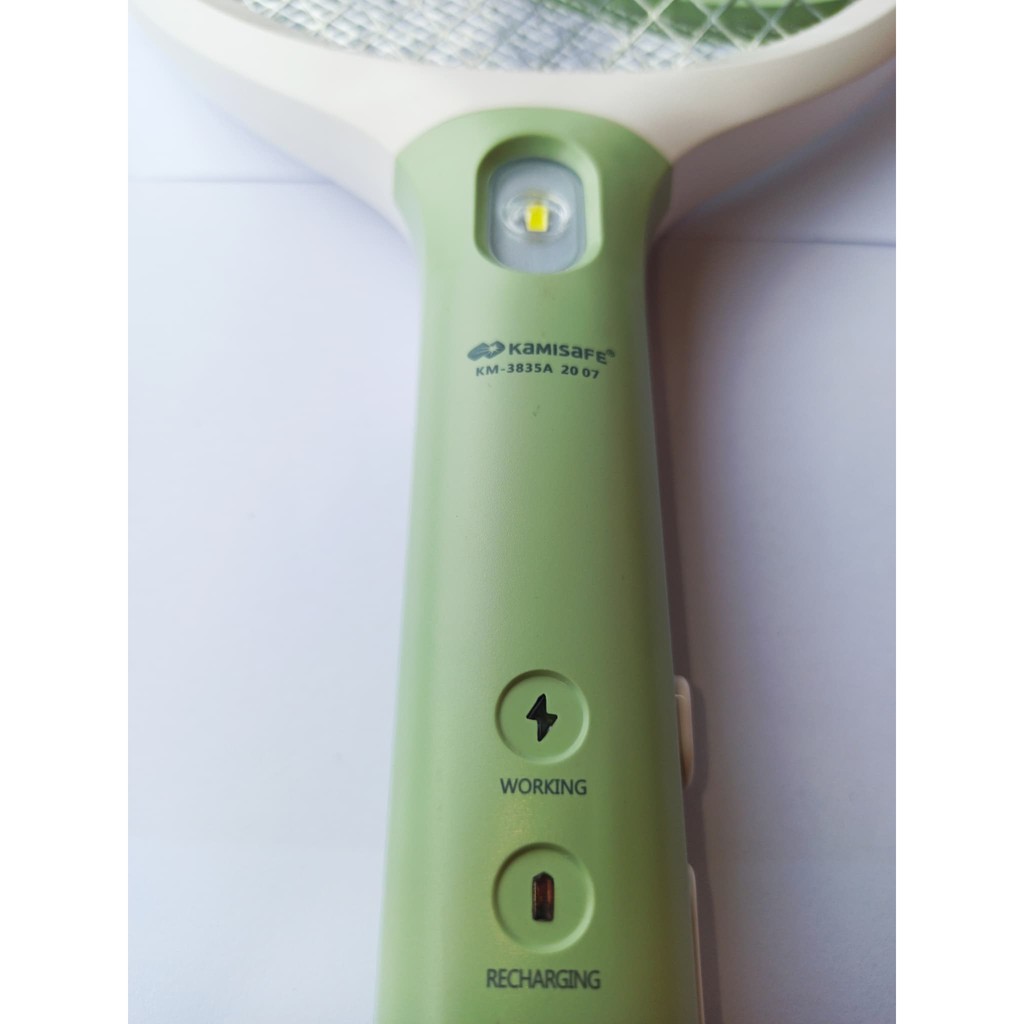ไม้ตียุงไฟฟ้า KAMISAFE รุ่น KM-3835A พร้อมไฟฉาย LED มีสายต่อชาร์จ ไม่ช็อตมือเด็ก ไฟหมดภายใน 5 วินาทีจากตาข่าย ใช้ไฟบ้าน