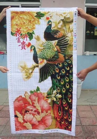 นกยูงคู่ ดอกโบตั๋น ครอสติสปักสำเร็จ120x60cm ไม่รวมกรอบ งานฝีมือ DIY