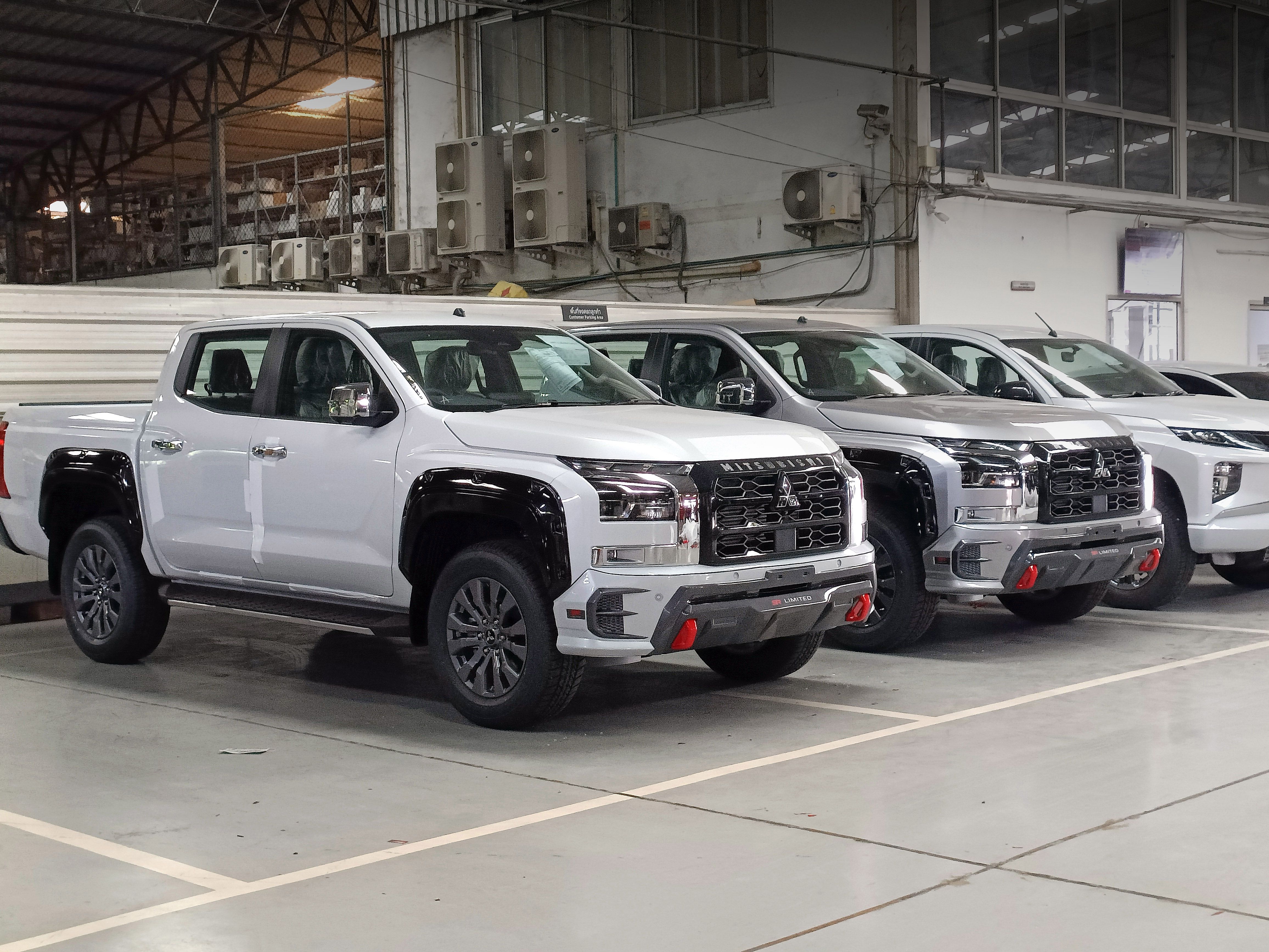 ชุดแต่งรถ New Triton 2023 [Double Cab] ทรง SR-Limited