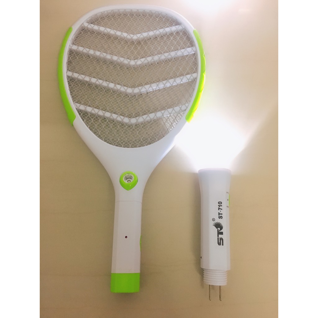 ไม้ตียุง รุ่น ST-710 Premium ชาร์จไฟได้ เป็นไฟฉายพกพาได้ ถอดด้ามได้ ใช้ไฟบ้าน 220V หน้ากว้าง 9 นิ้ว