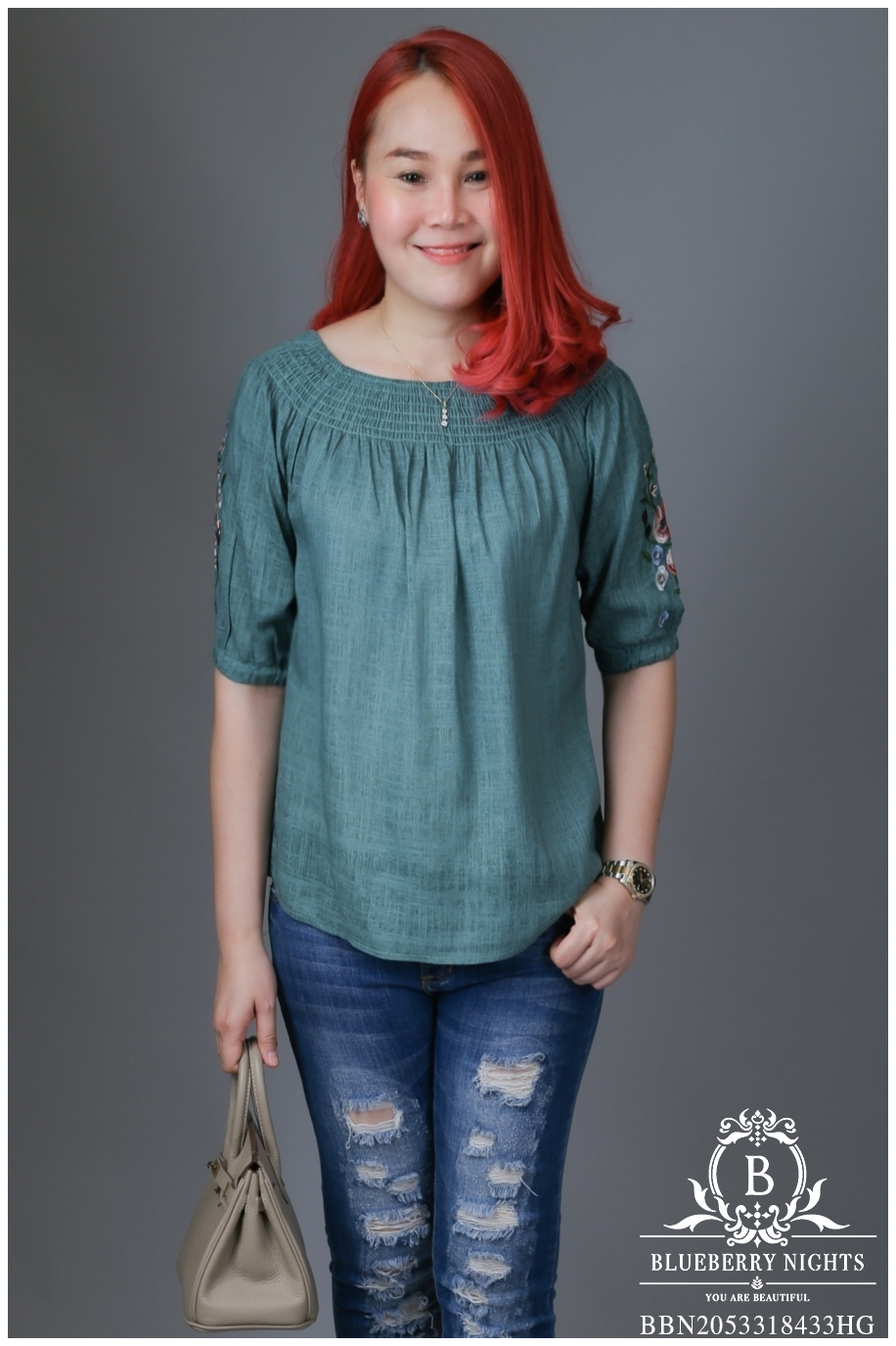 SaLe++#Blueberry Nights B3436**พรีเมี่ยมเสื้อทีเชิ้ต 2-สไตล์ คอตต้อนเบลนด์สีพื้นปักลายคลาสสิค คอลเลคชั่นสุดหรู สไตล์บลูเบอร์รี่ไนท์ ผ้าคอตต้อนผสมลินินเกรดพรีเมี่ยม ผ้าเนื้อดีมากสัมผัสนุ่มเบาใส่สบายค่ะ แพทเทิร์นเสื้อทีเชิ้ตคอยางยืดอิลาสติก ใส่ได้2สไตล์ แบบ